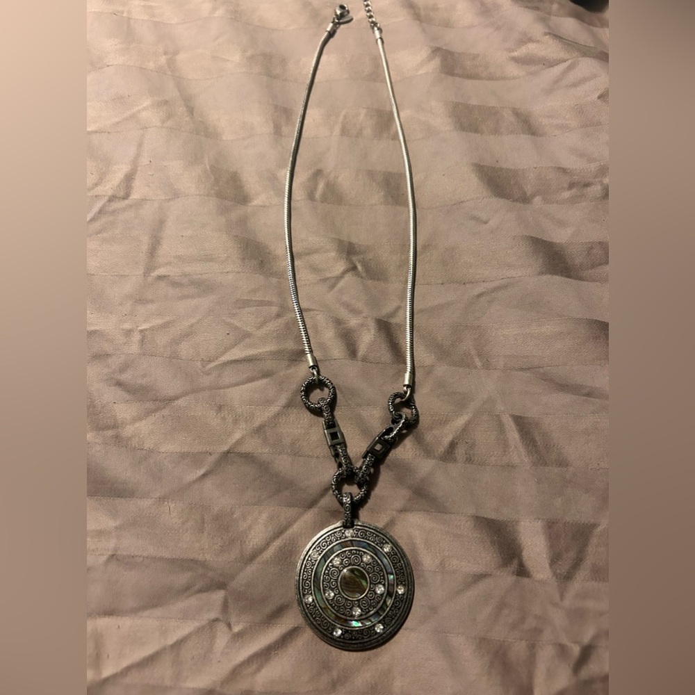 Medallion necklace